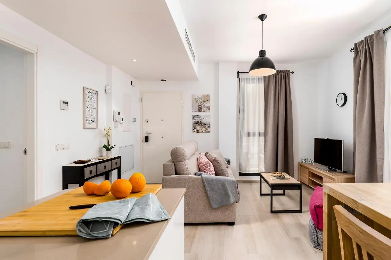 Apartamento Deluxe Con Piscina, Terraza & Parking Màlaga