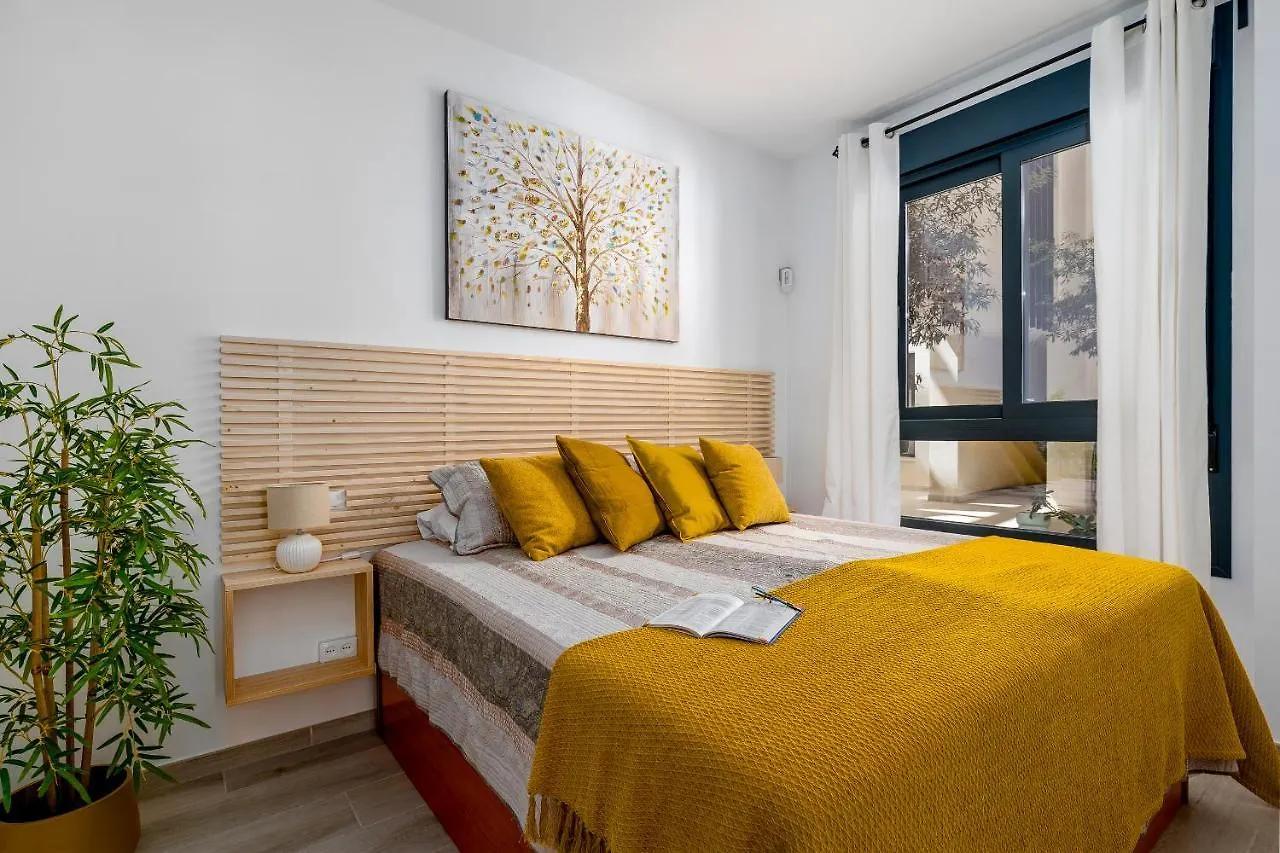 Apartamento Deluxe Con Piscina, Terraza & Parking Màlaga