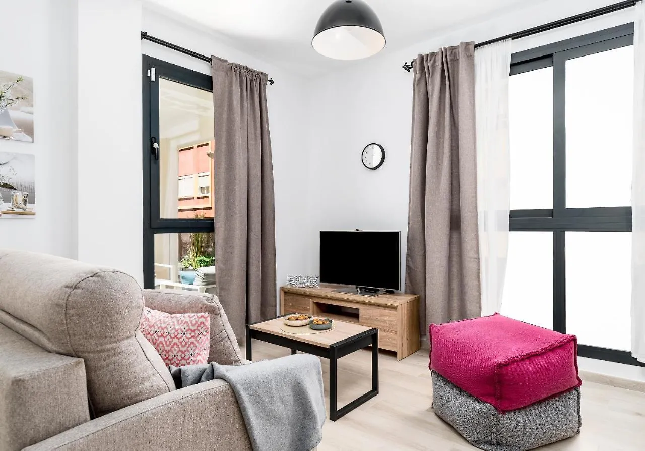 Apartmán Apartamento Deluxe Con Piscina, Terraza & Parking Màlaga