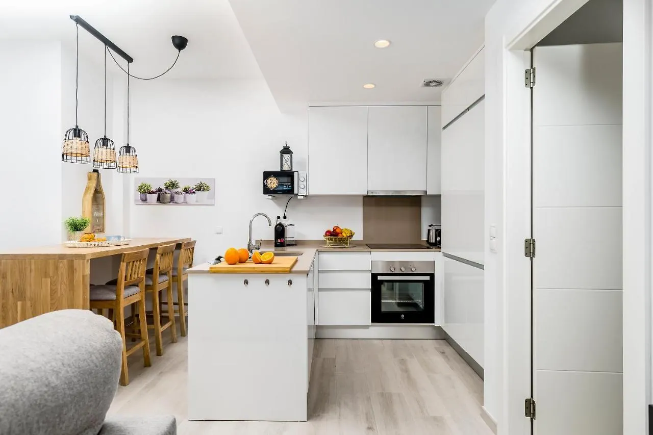 Apartmán Apartamento Deluxe Con Piscina, Terraza & Parking Màlaga