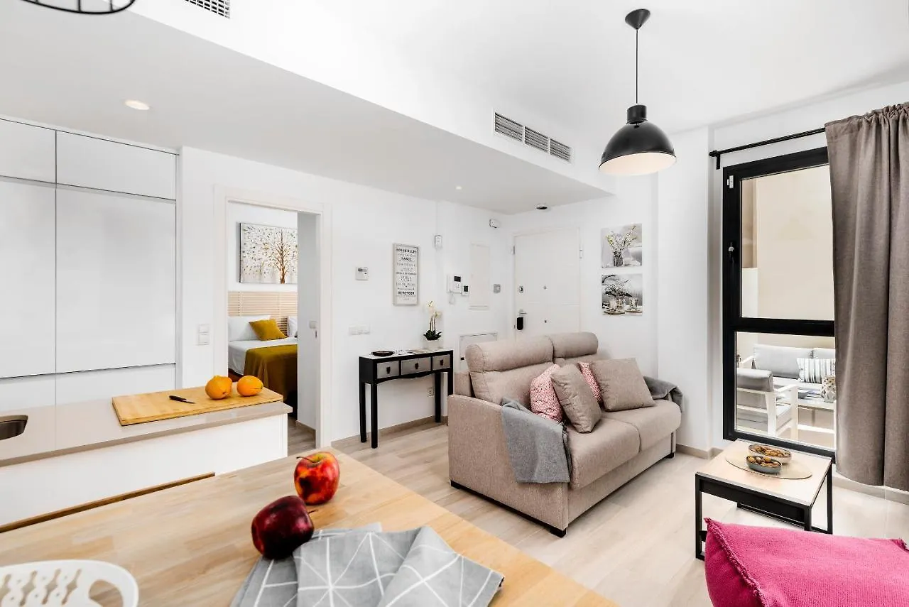 Apartmán Apartamento Deluxe Con Piscina, Terraza & Parking Màlaga