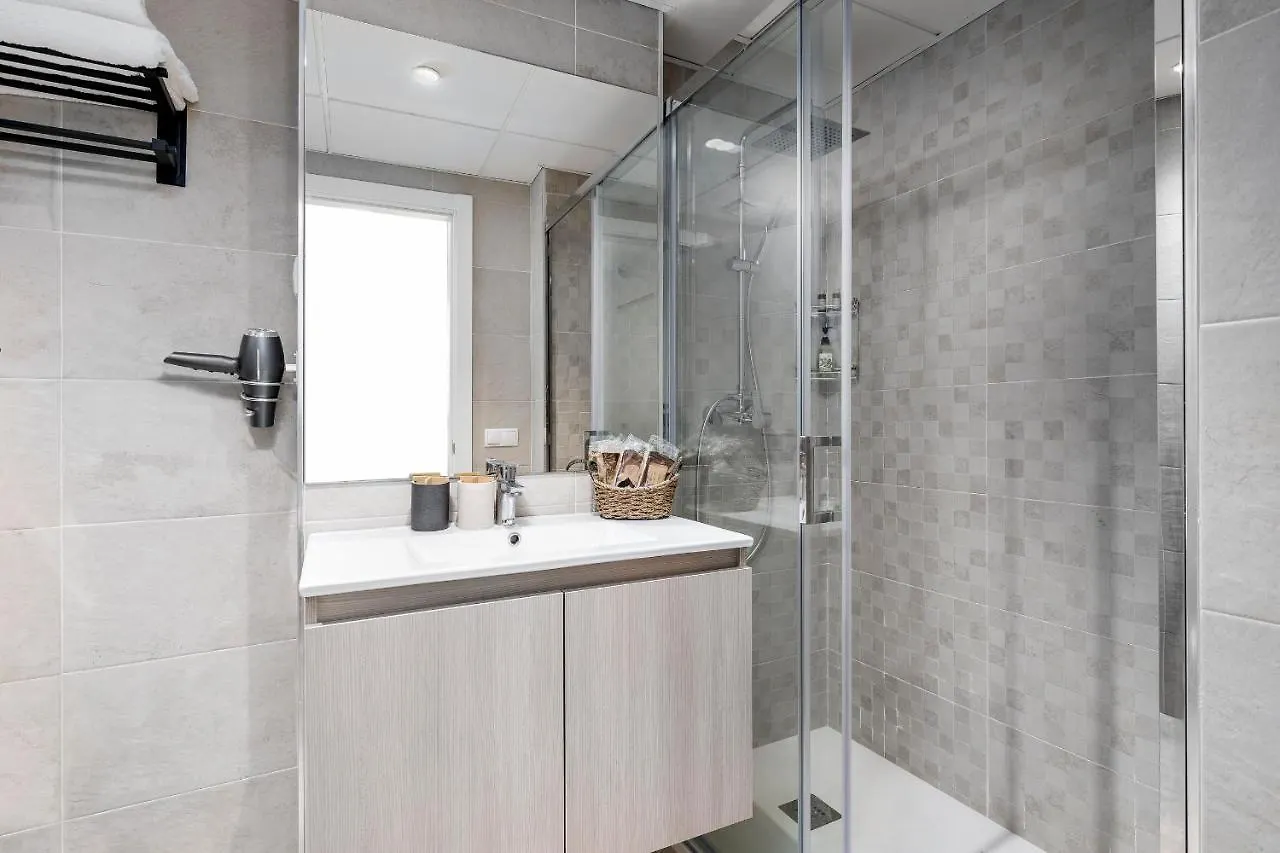 Apartamento Deluxe Con Piscina, Terraza & Parking Màlaga 0*,  Španělsko
