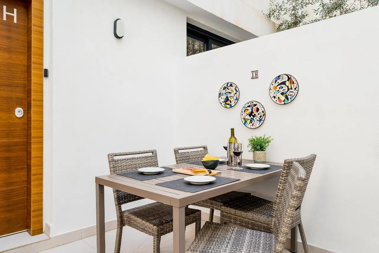 Apartmán Apartamento Deluxe Con Piscina, Terraza & Parking Màlaga